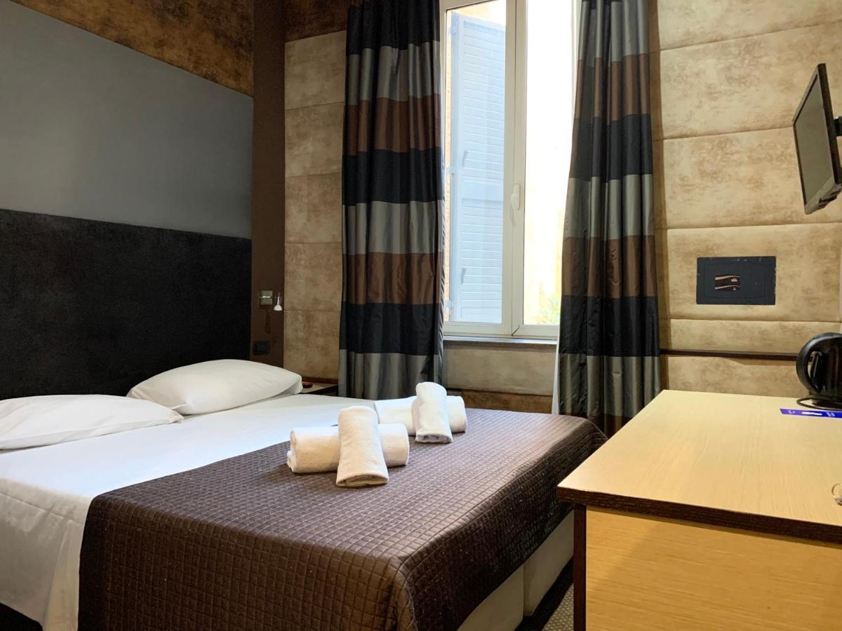 Blue Suite Vatican Guesthouse Roma Ngoại thất bức ảnh
