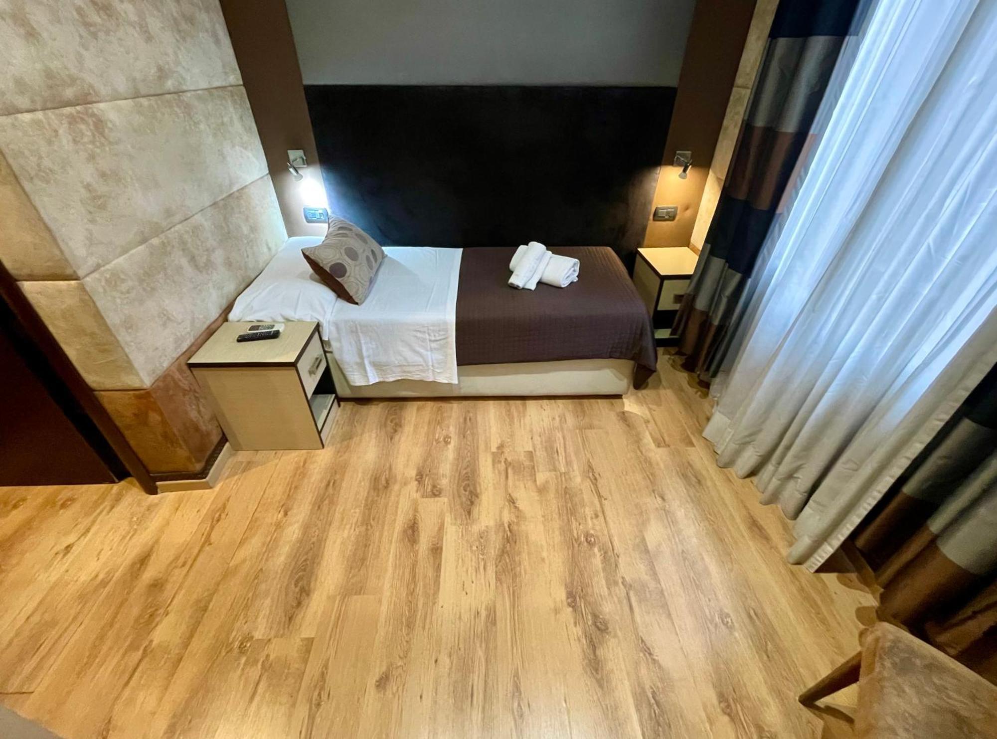 Blue Suite Vatican Guesthouse Roma Ngoại thất bức ảnh
