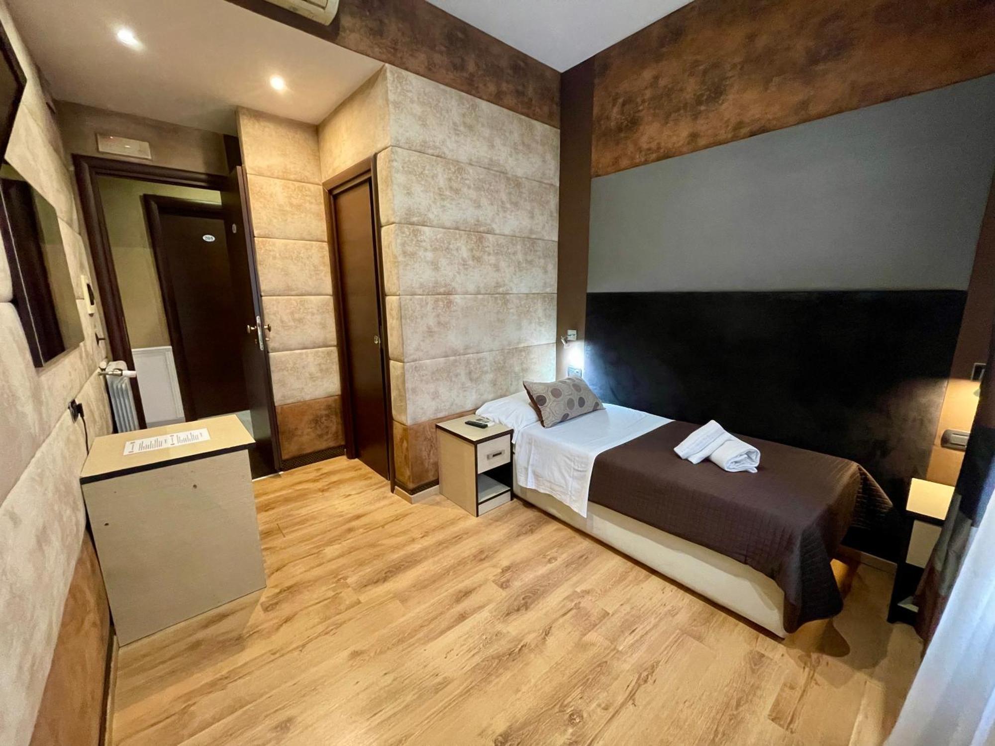 Blue Suite Vatican Guesthouse Roma Ngoại thất bức ảnh