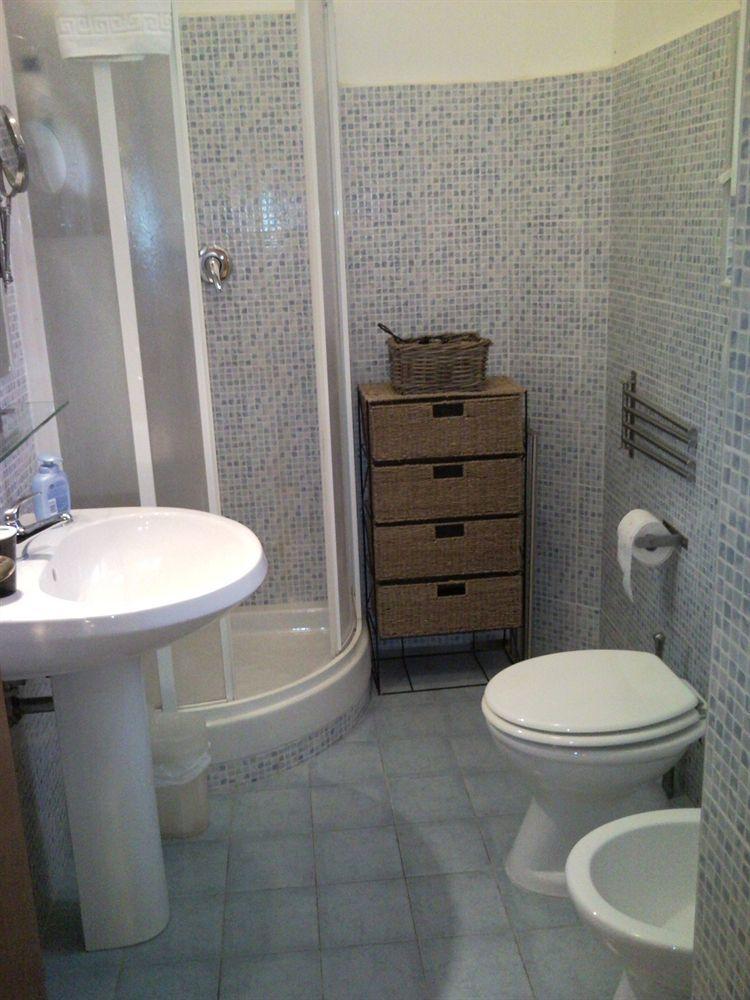 Blue Suite Vatican Guesthouse Roma Ngoại thất bức ảnh