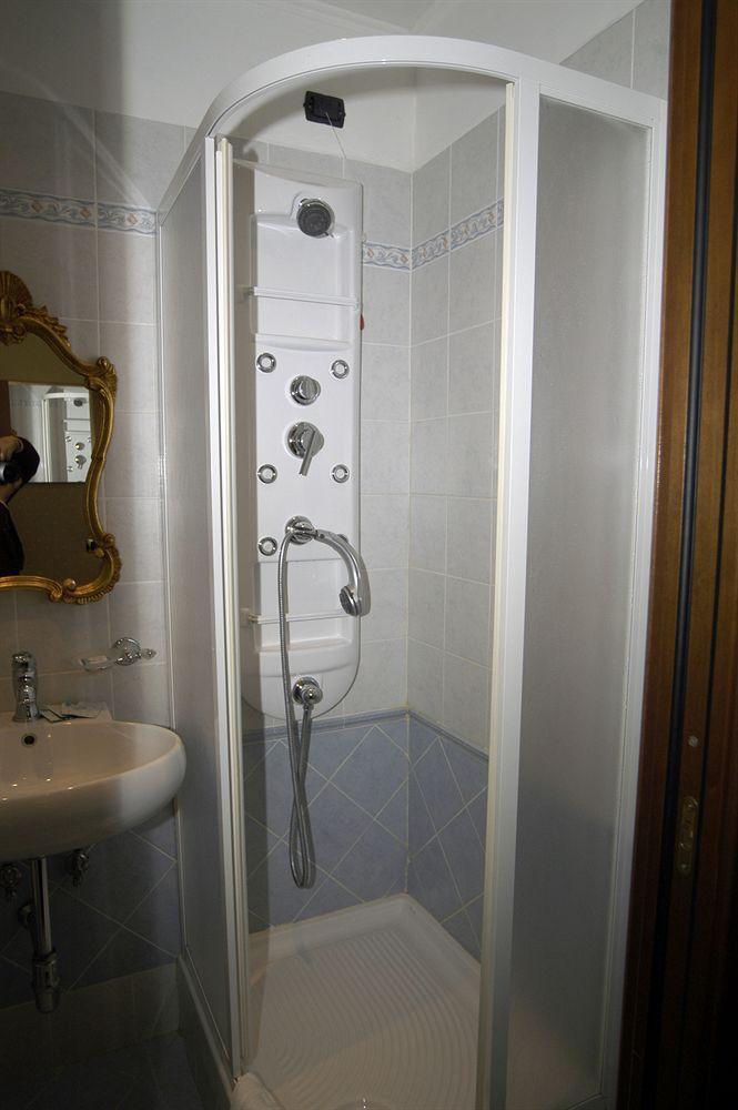 Blue Suite Vatican Guesthouse Roma Phòng bức ảnh