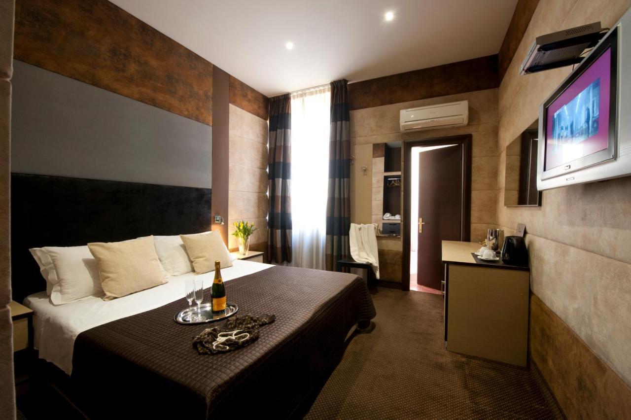 Blue Suite Vatican Guesthouse Roma Ngoại thất bức ảnh